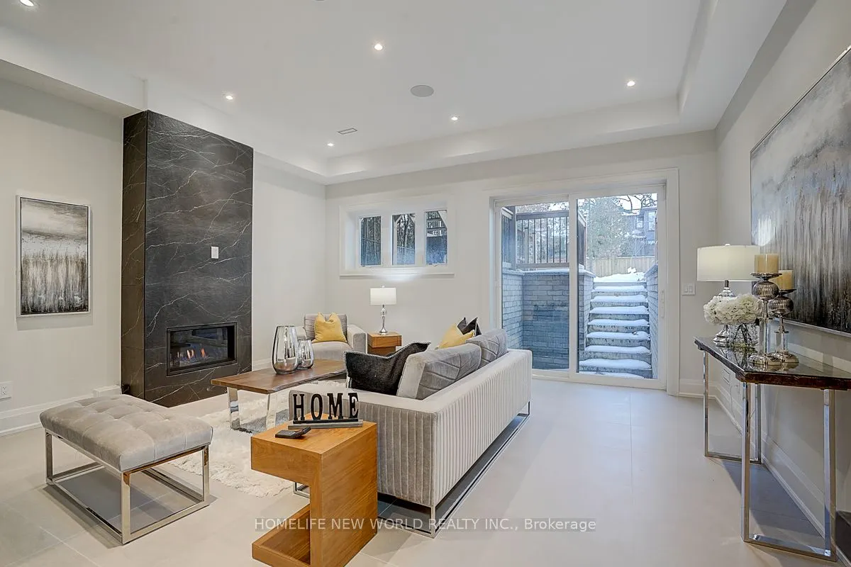 625 Soudan Avenue