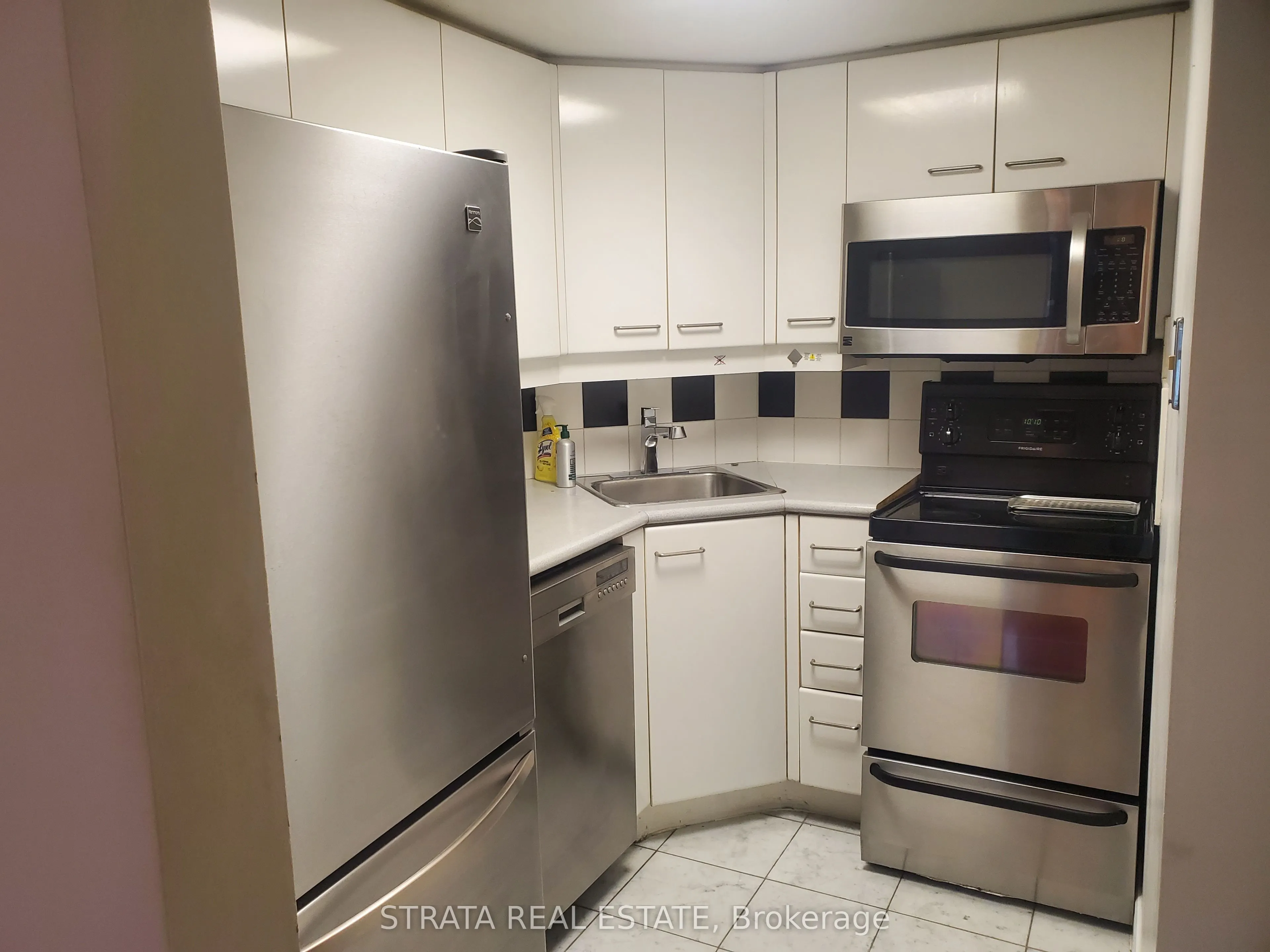 38 Elm Street, #405