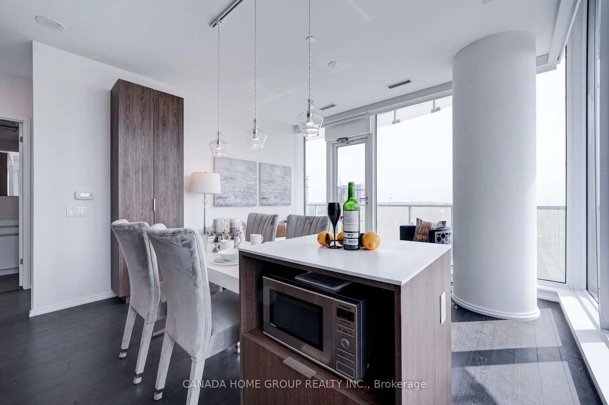 197 Yonge Street, #3605