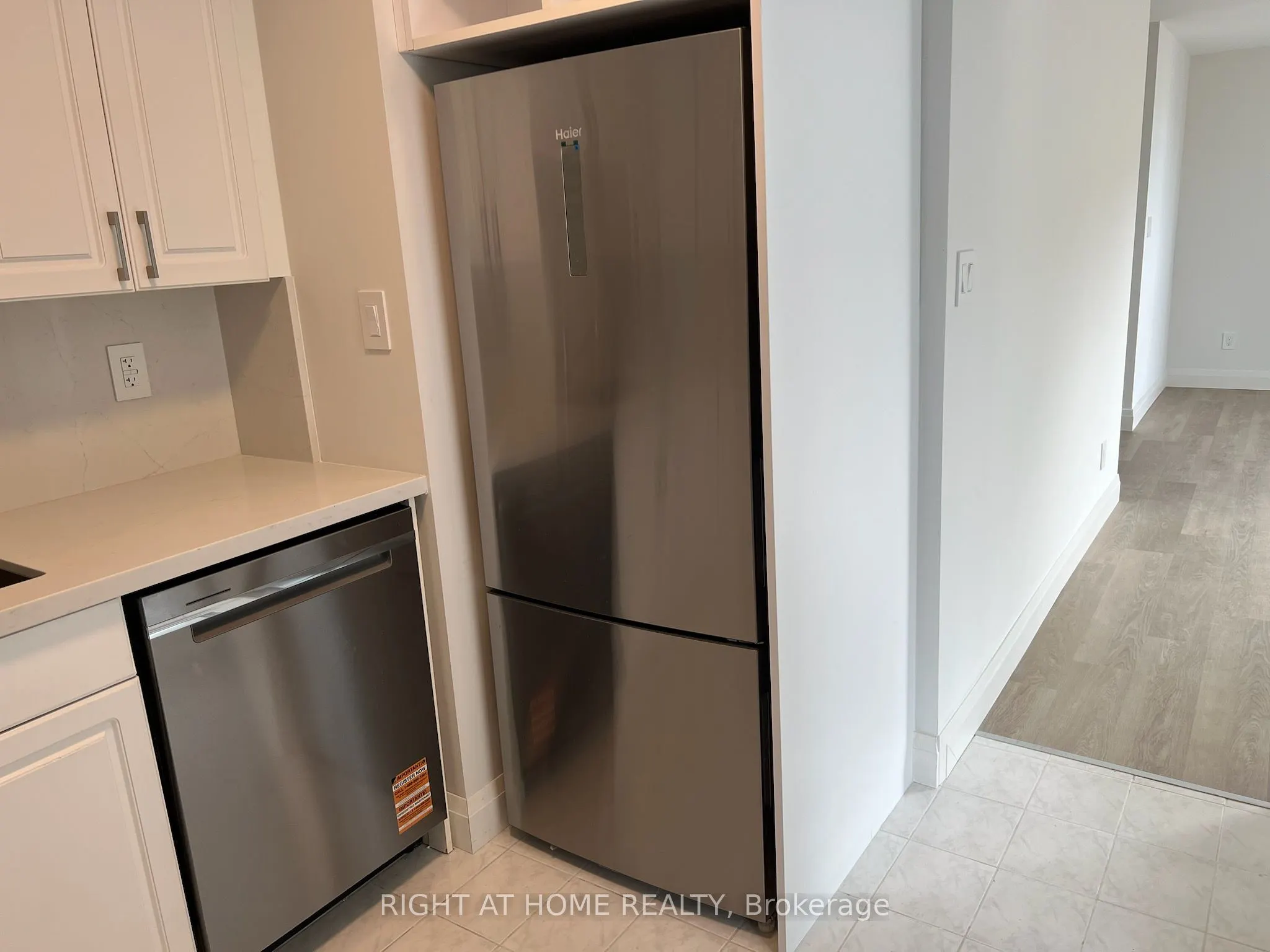 33 Harbour Square, #3240