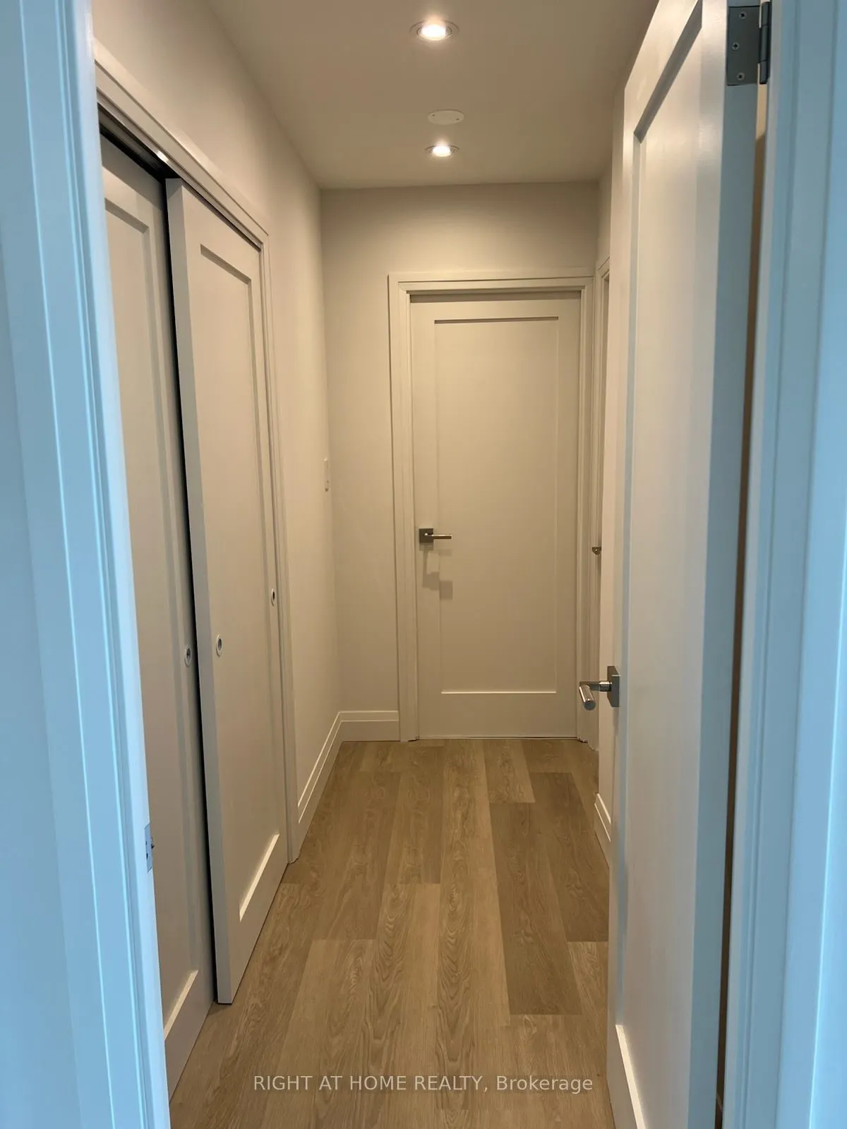33 Harbour Square, #3240