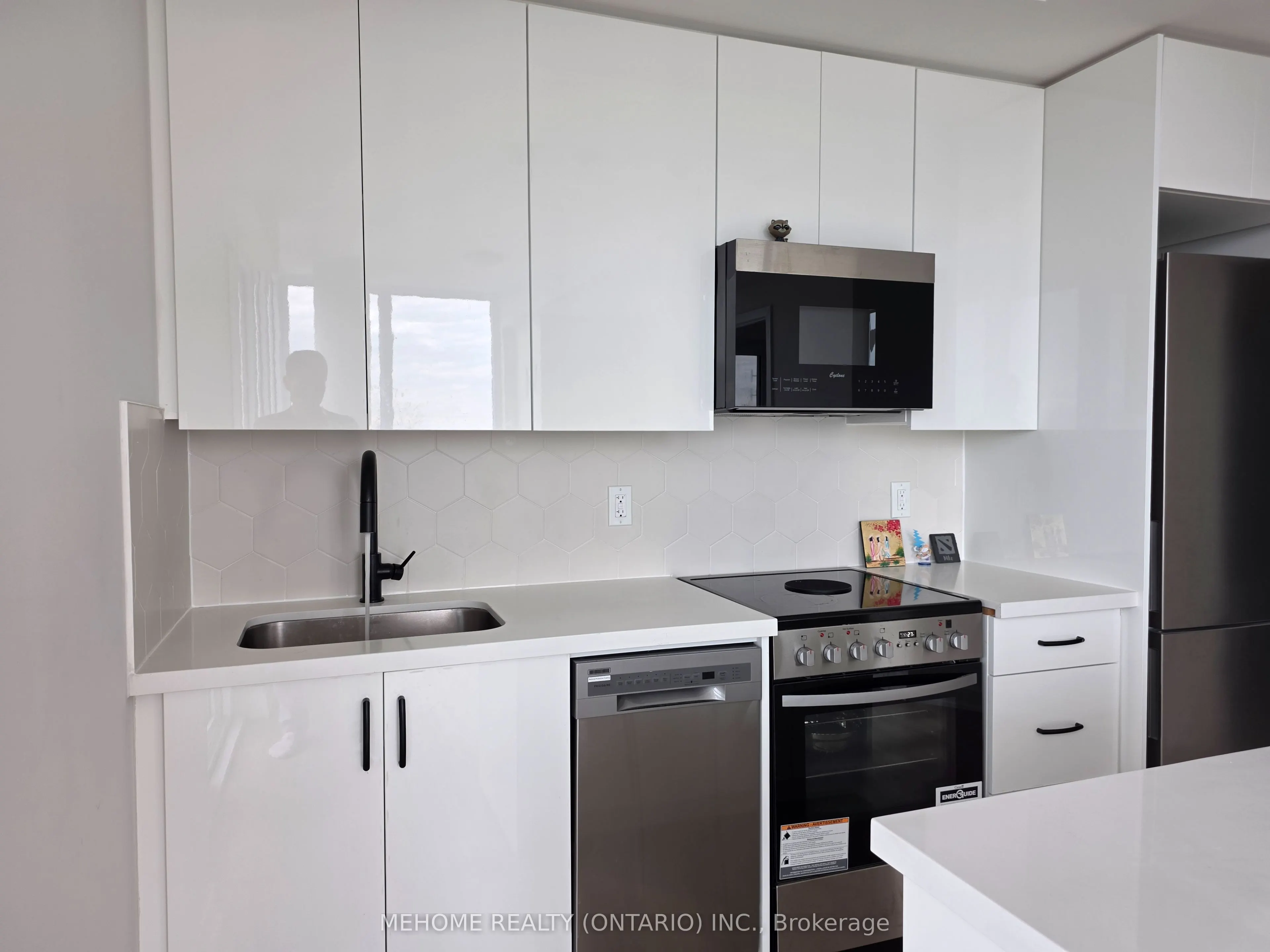 15 Ellerslie Avenue, #2302
