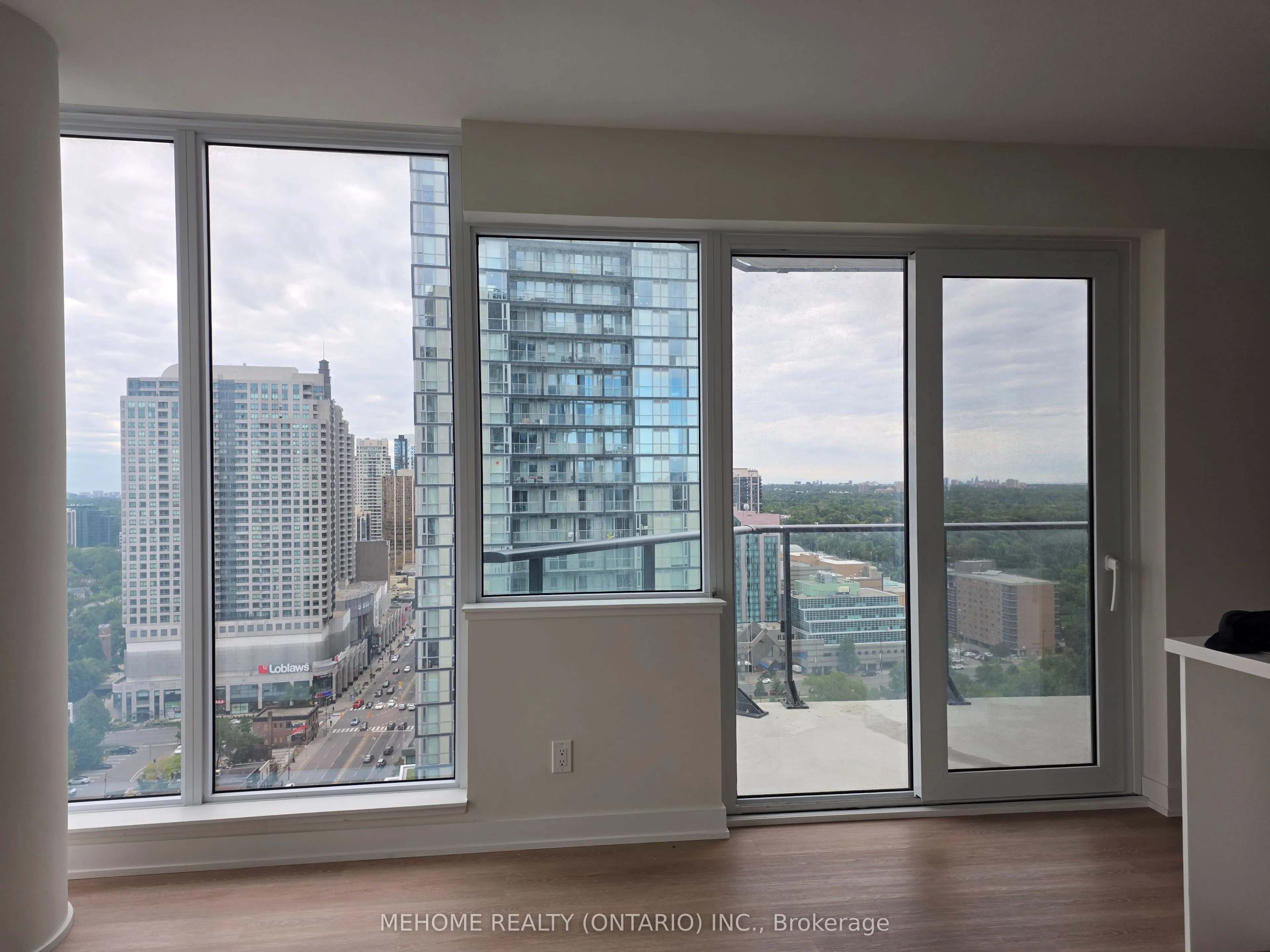15 Ellerslie Avenue, #2302