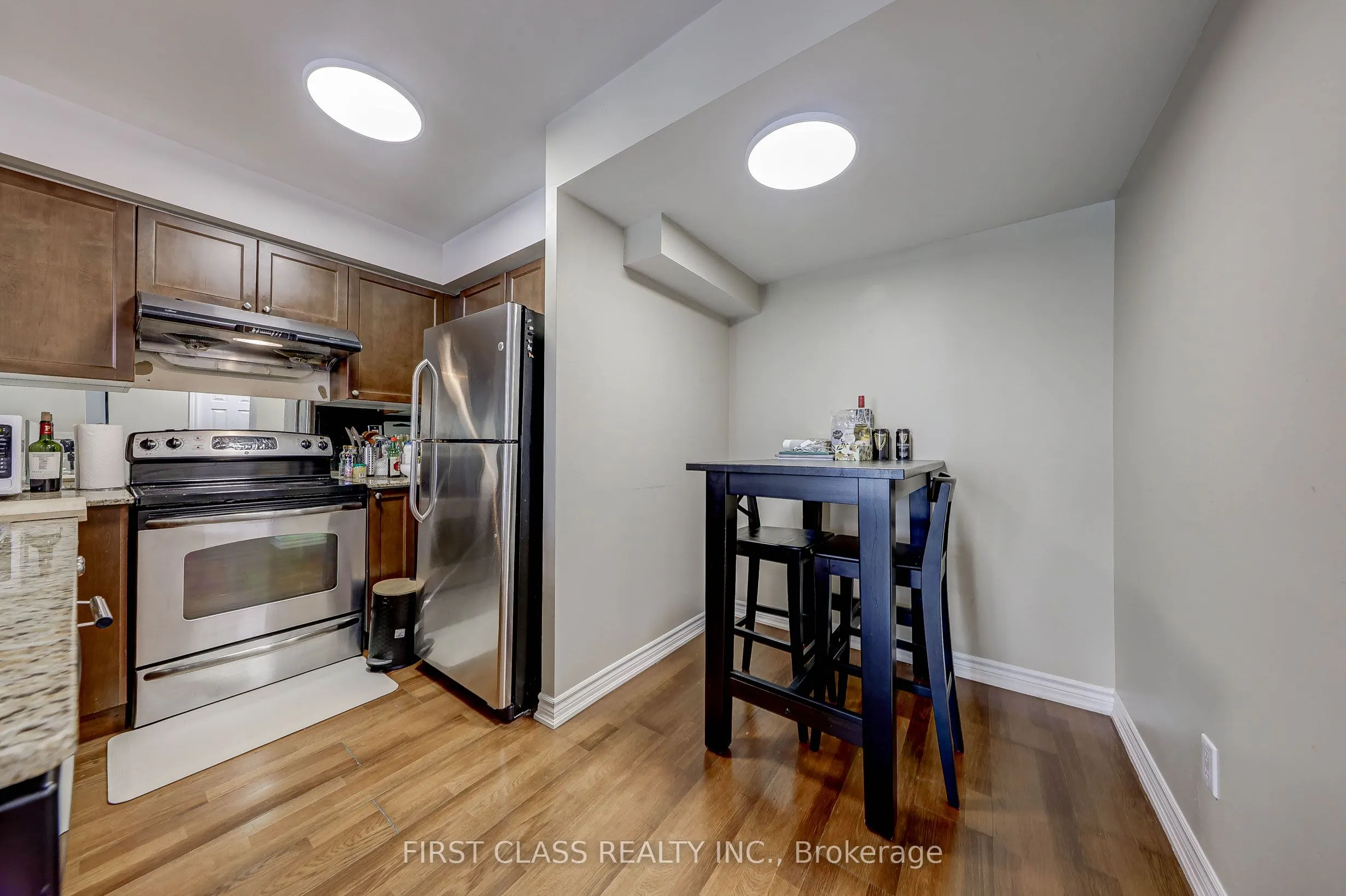 761 Bay Street, #2813