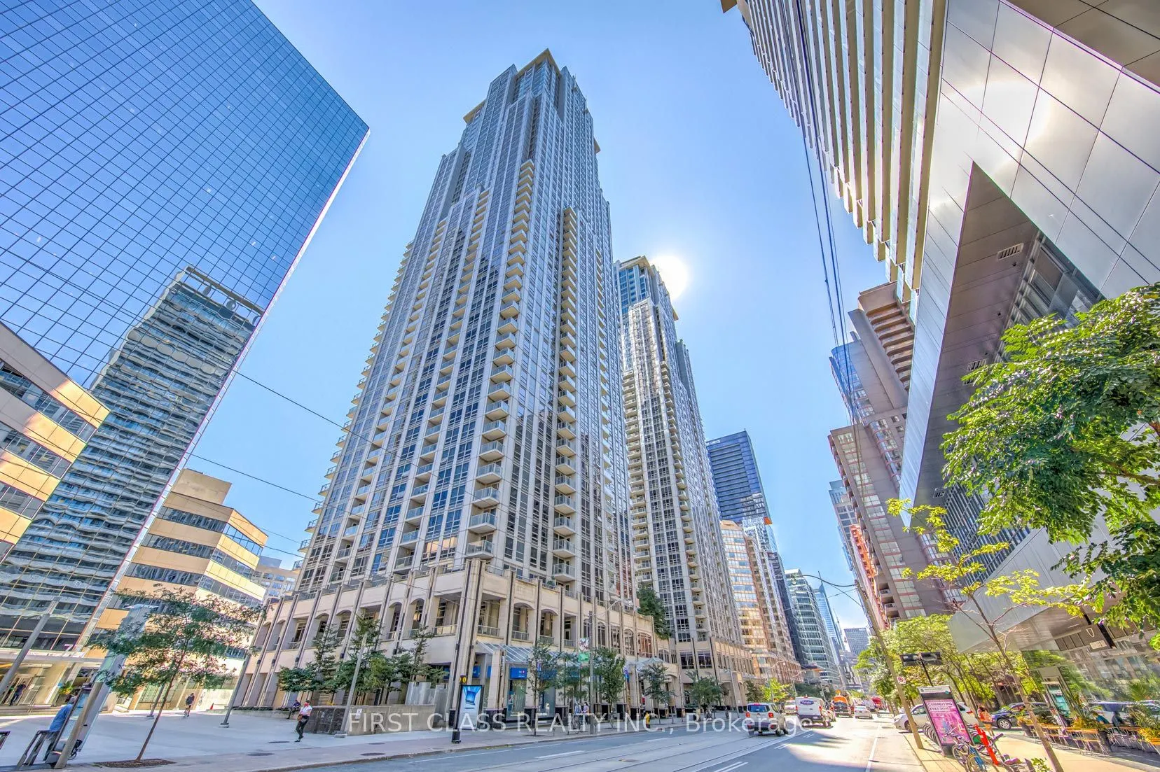 761 Bay Street, #2813