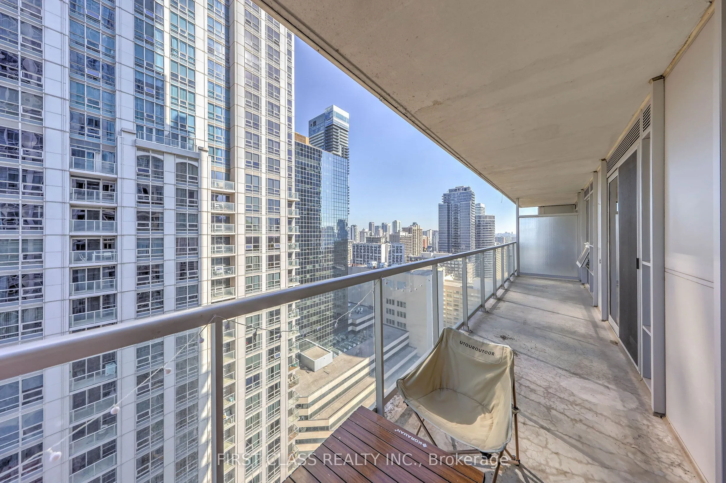 761 Bay Street, #2813