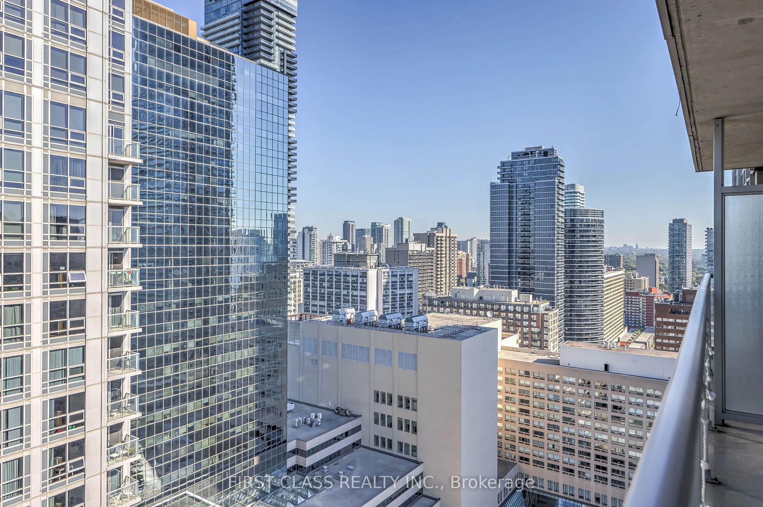 761 Bay Street, #2813