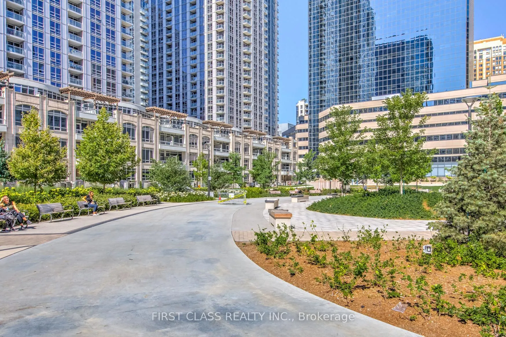 761 Bay Street, #2813