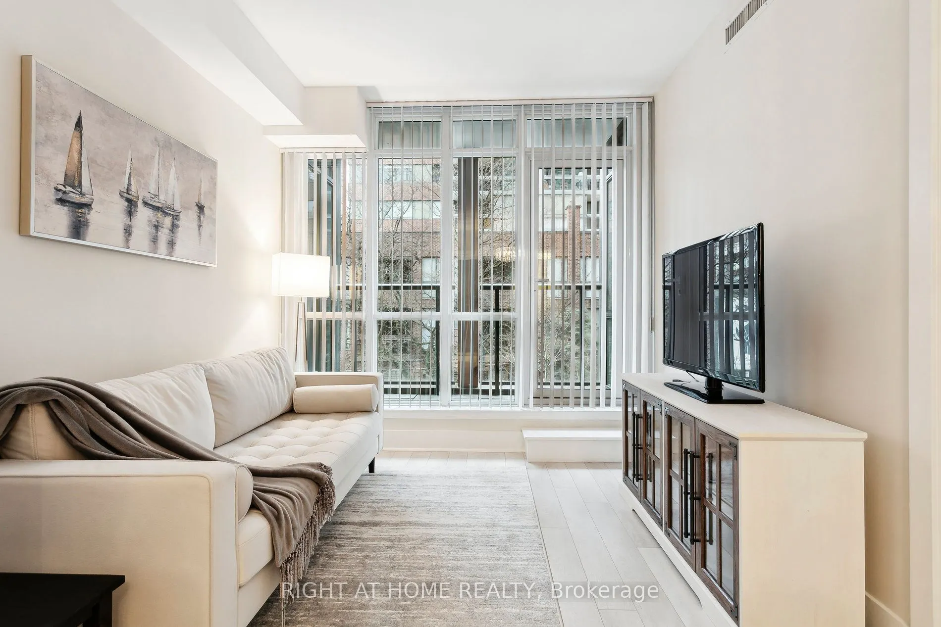 32 Davenport Road, #311