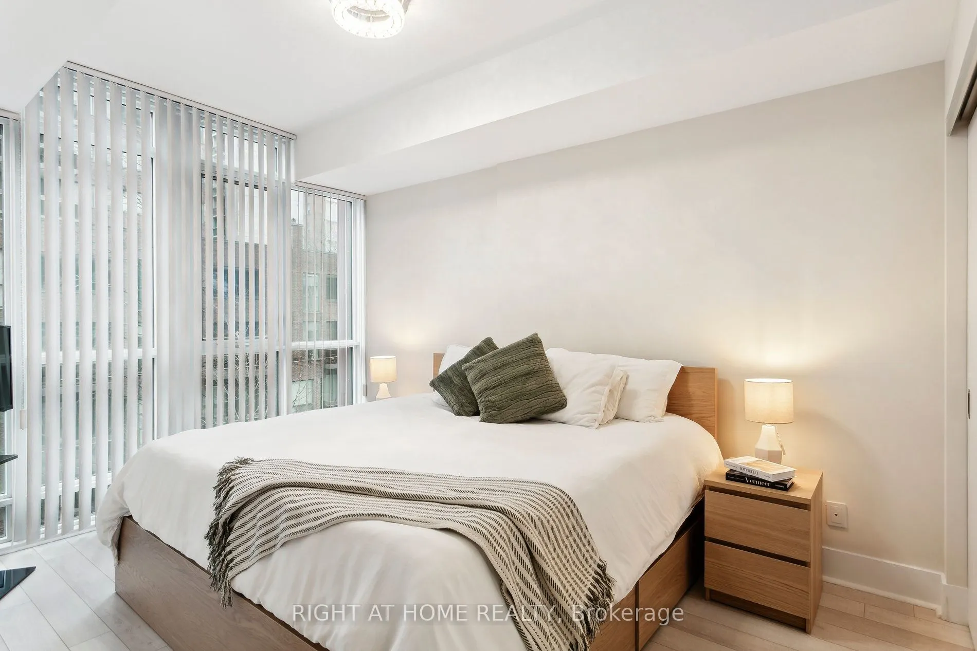 32 Davenport Road, #311
