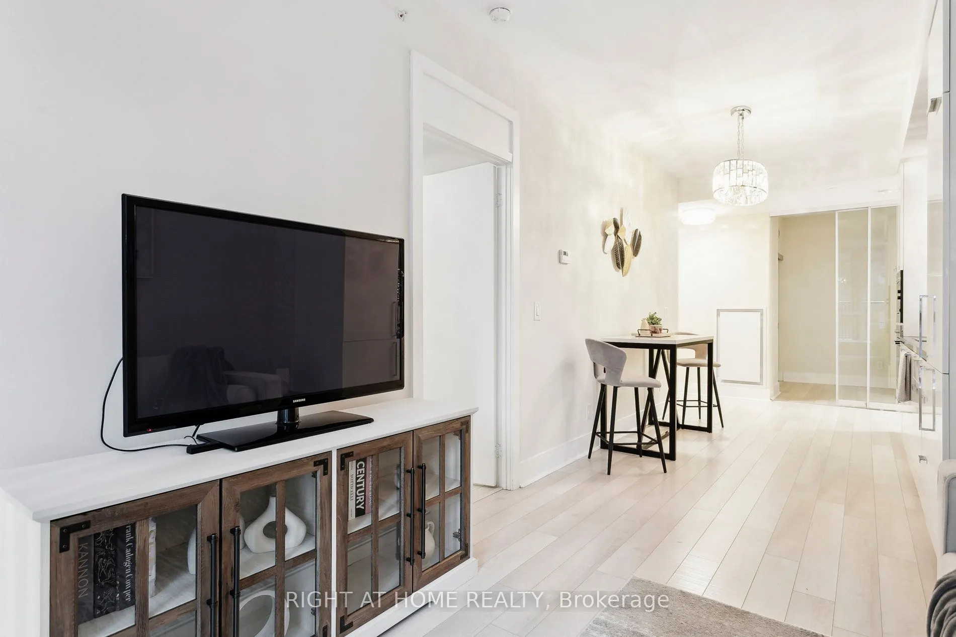 32 Davenport Road, #311
