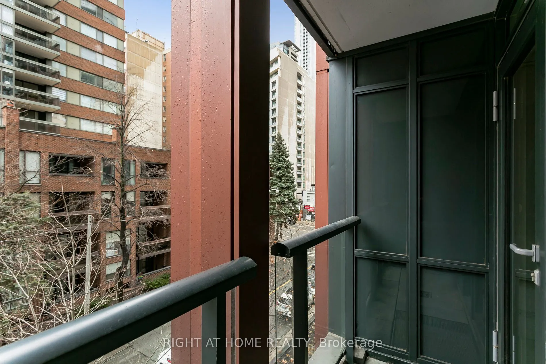 32 Davenport Road, #311