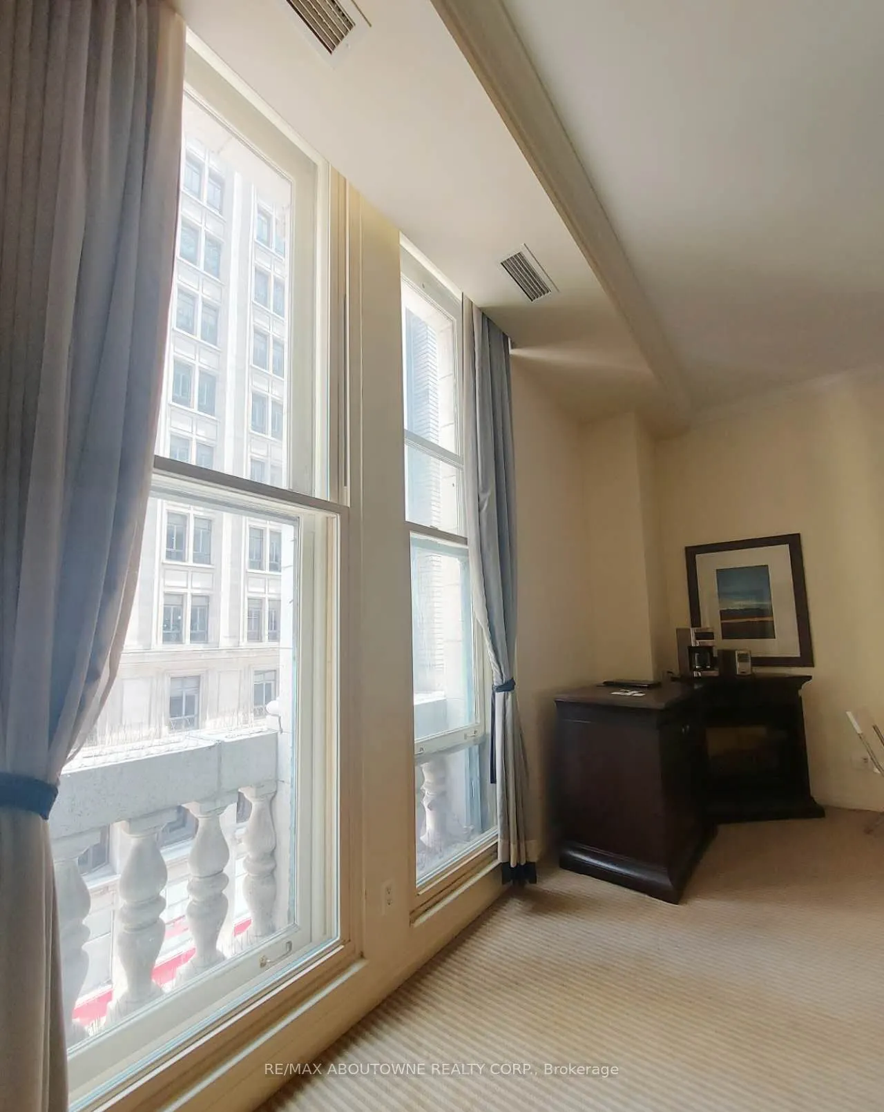 1 King Street W, #507