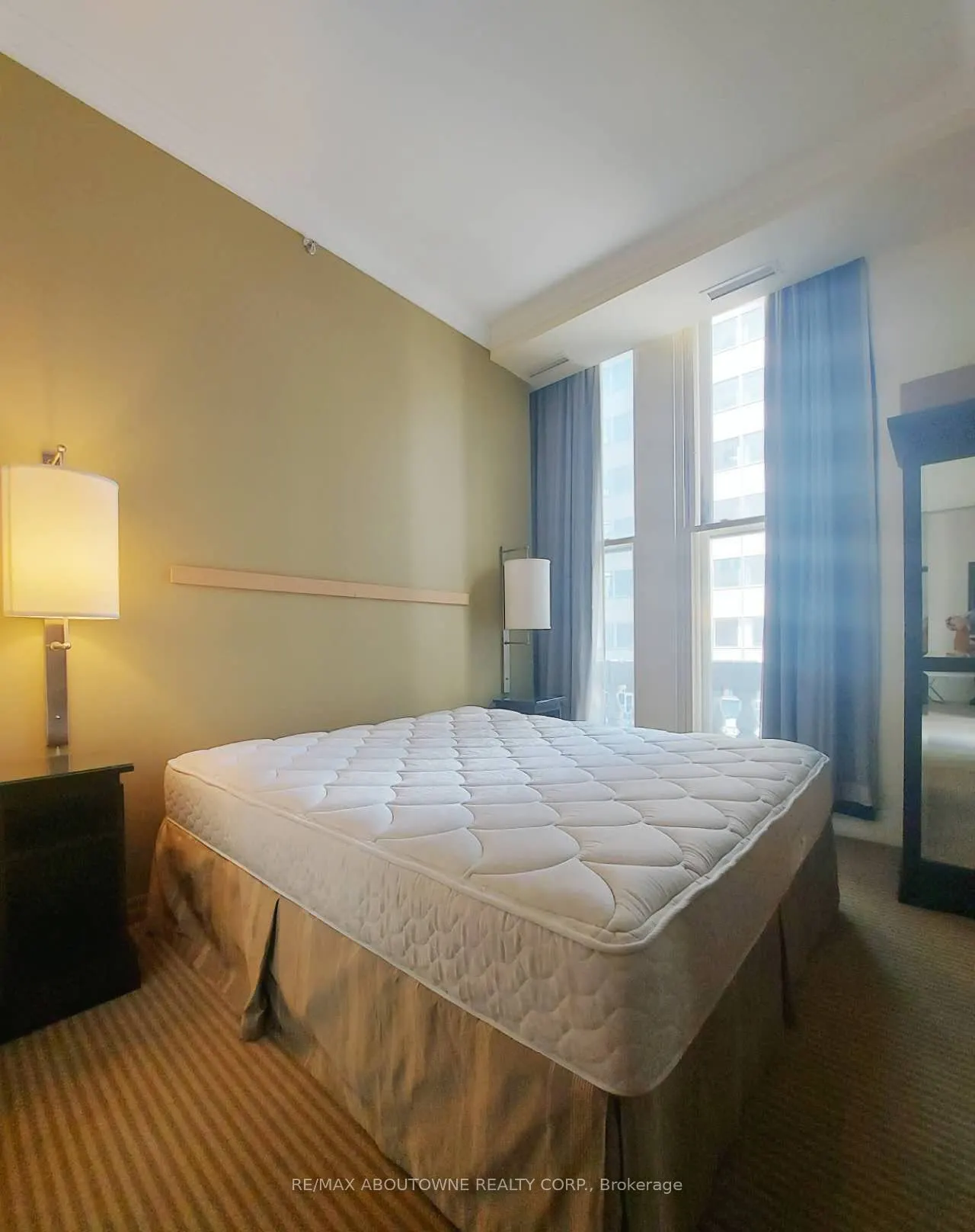 1 King Street W, #507