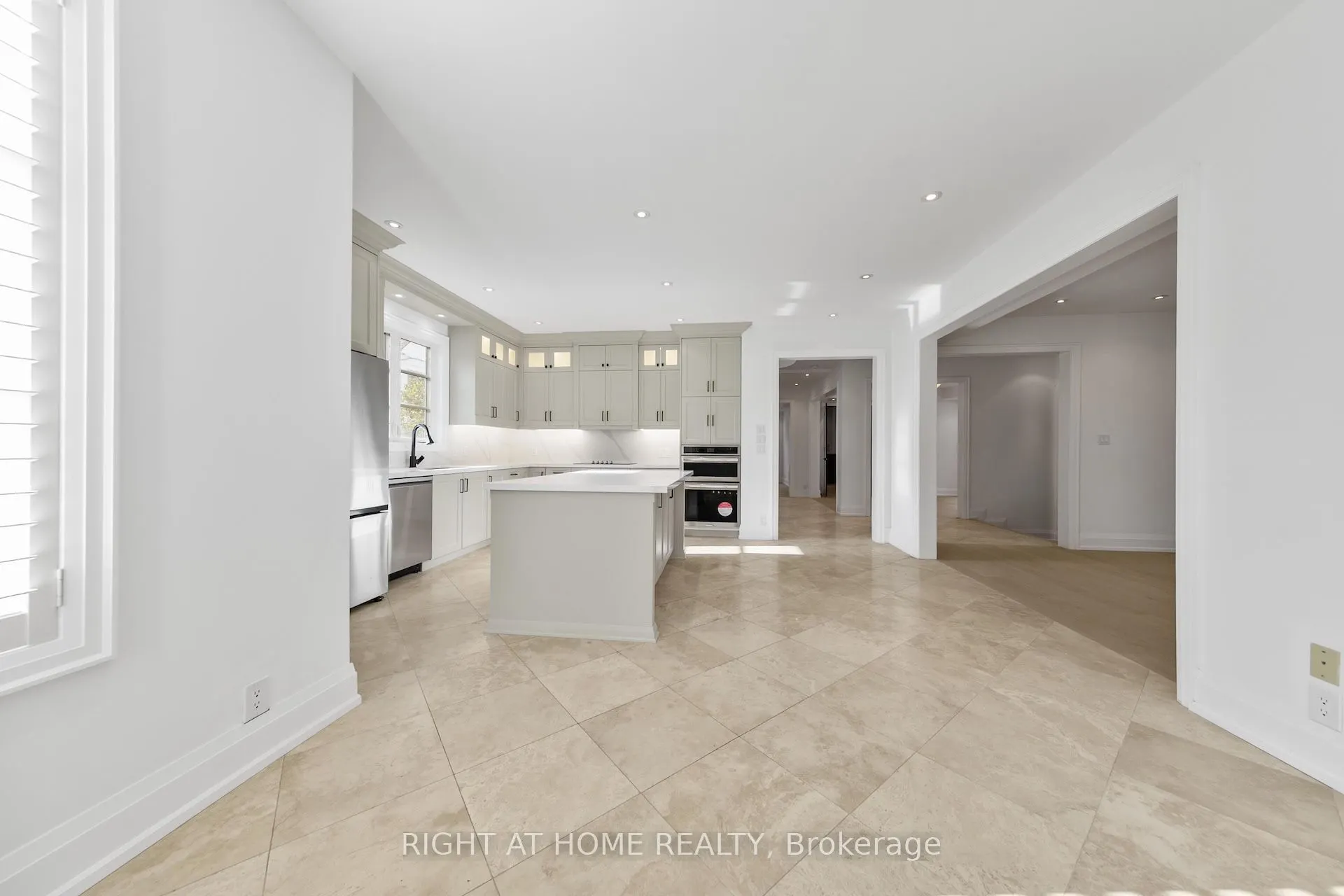 125 Kingsdale Avenue
