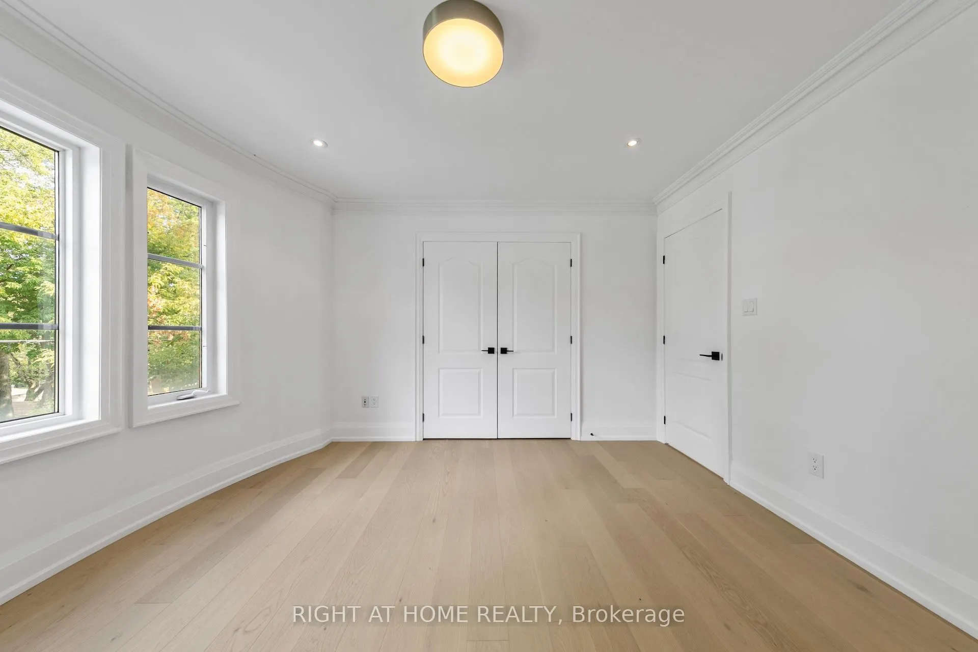125 Kingsdale Avenue