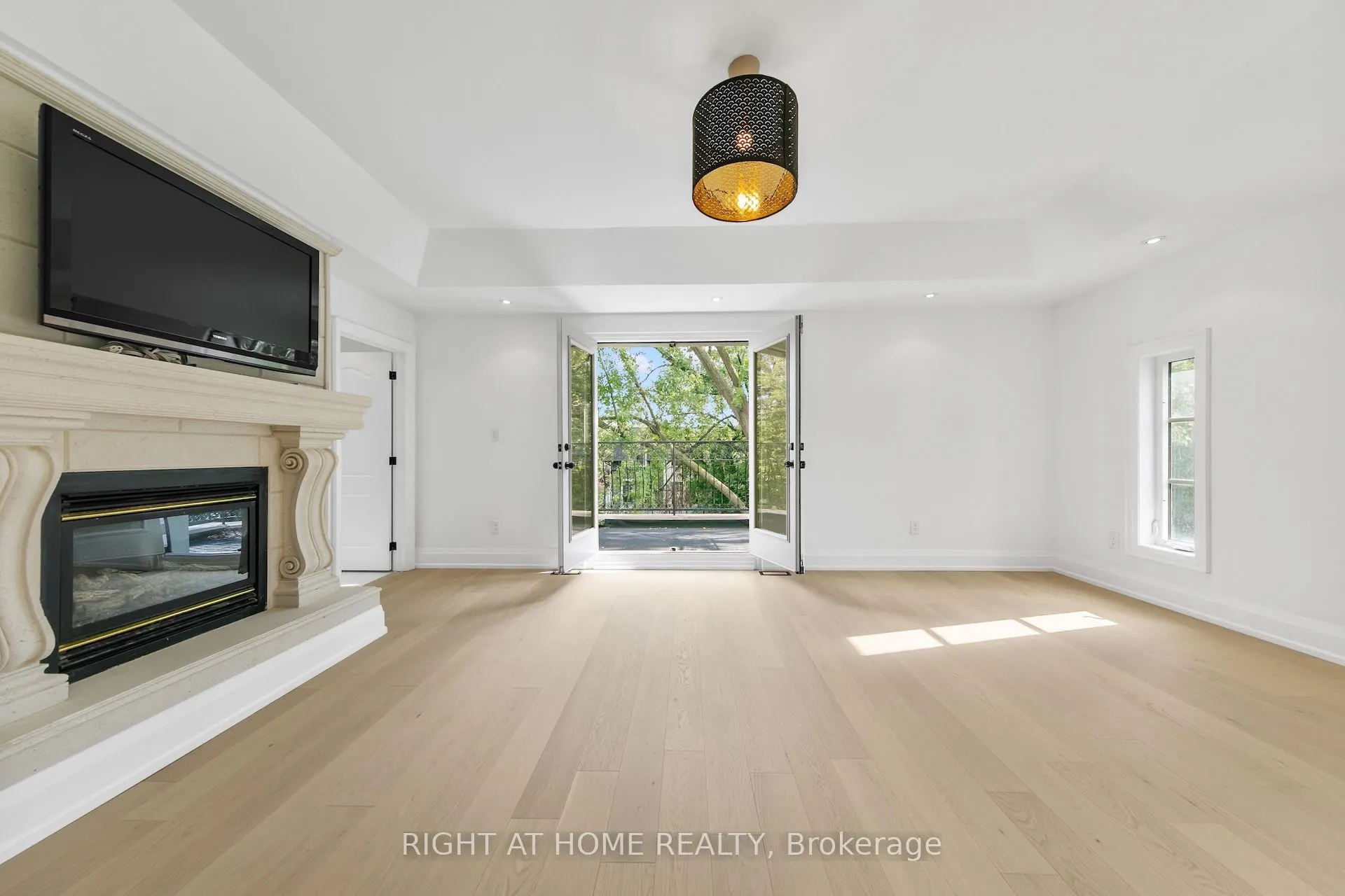 125 Kingsdale Avenue