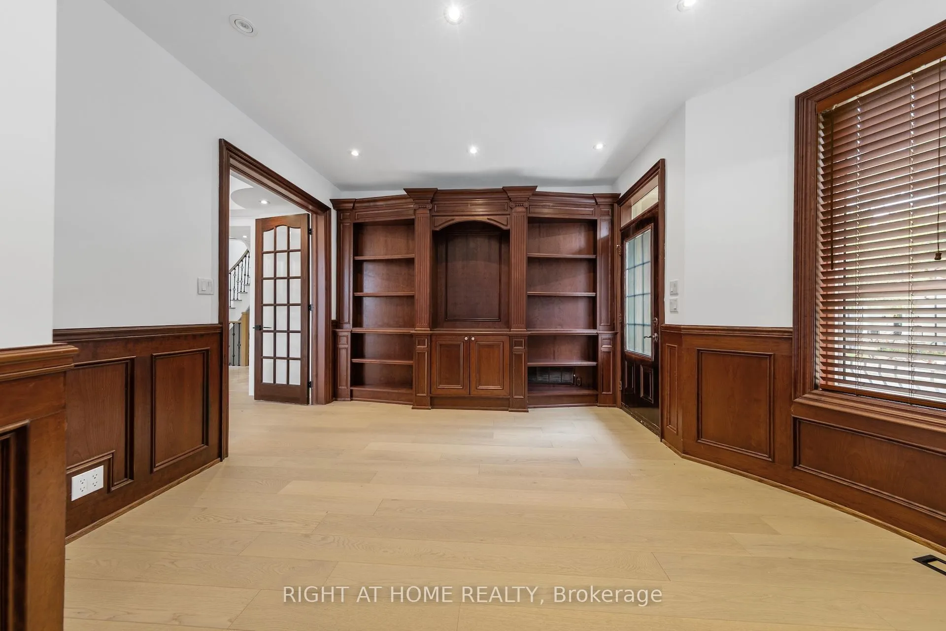 125 Kingsdale Avenue