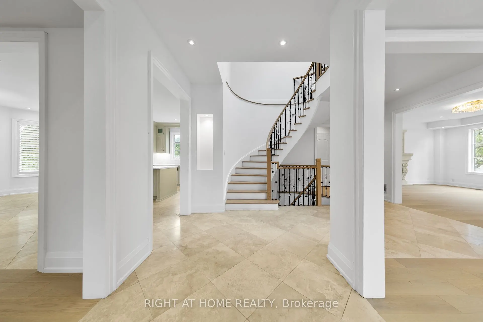 125 Kingsdale Avenue