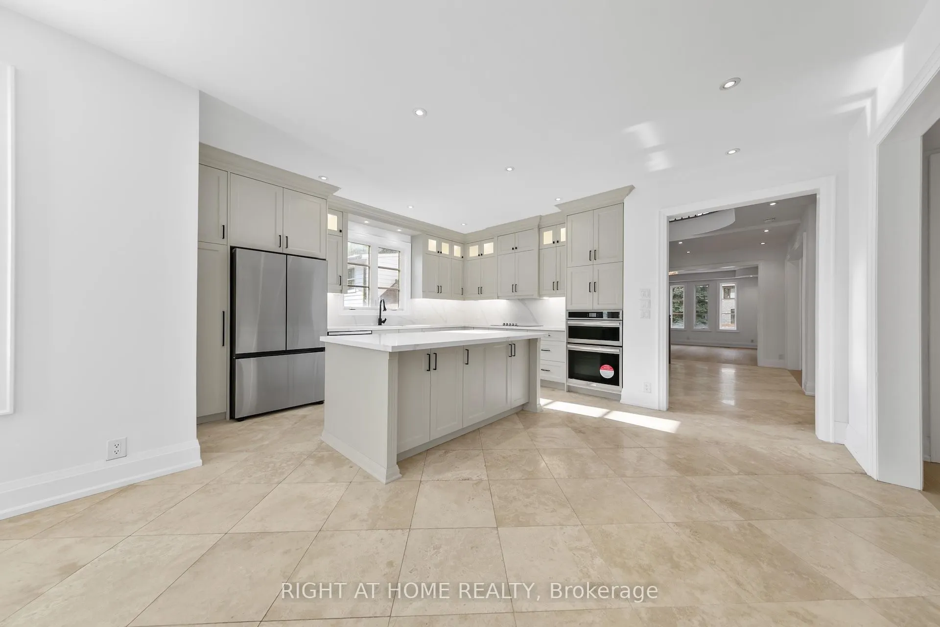 125 Kingsdale Avenue