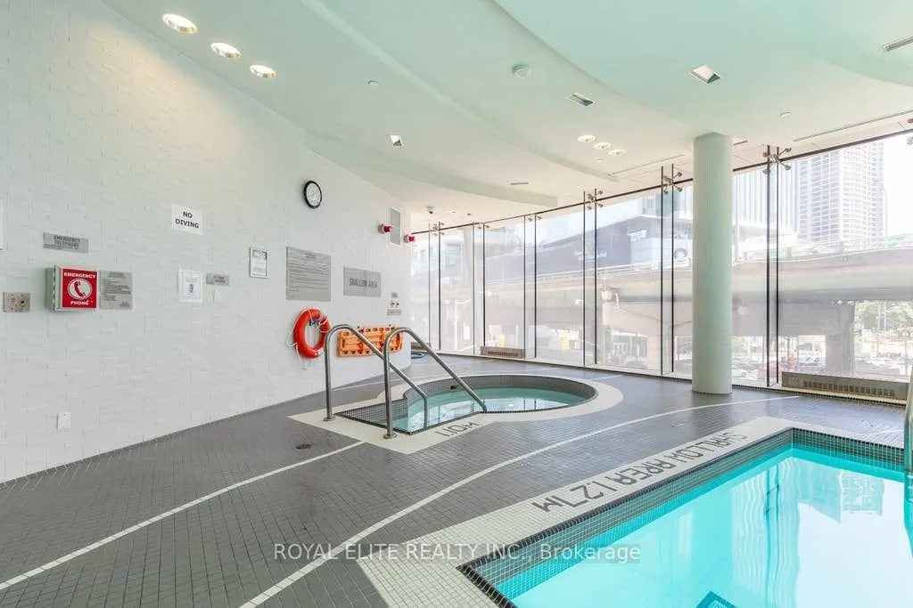 12 York Street, #3405