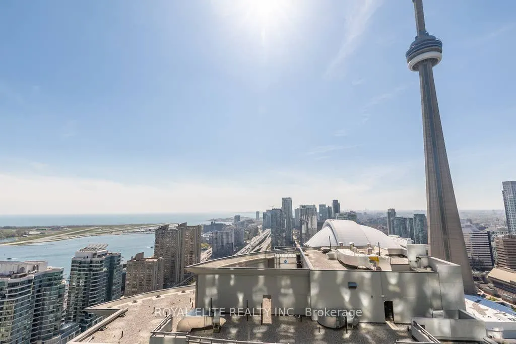 12 York Street, #3405