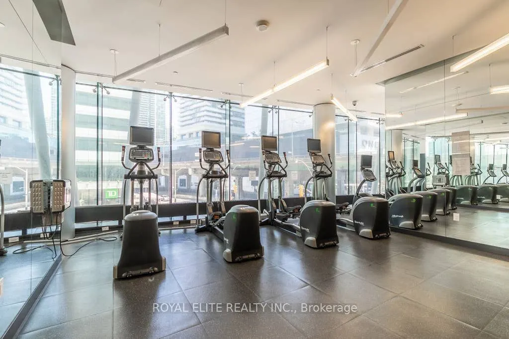 12 York Street, #3405