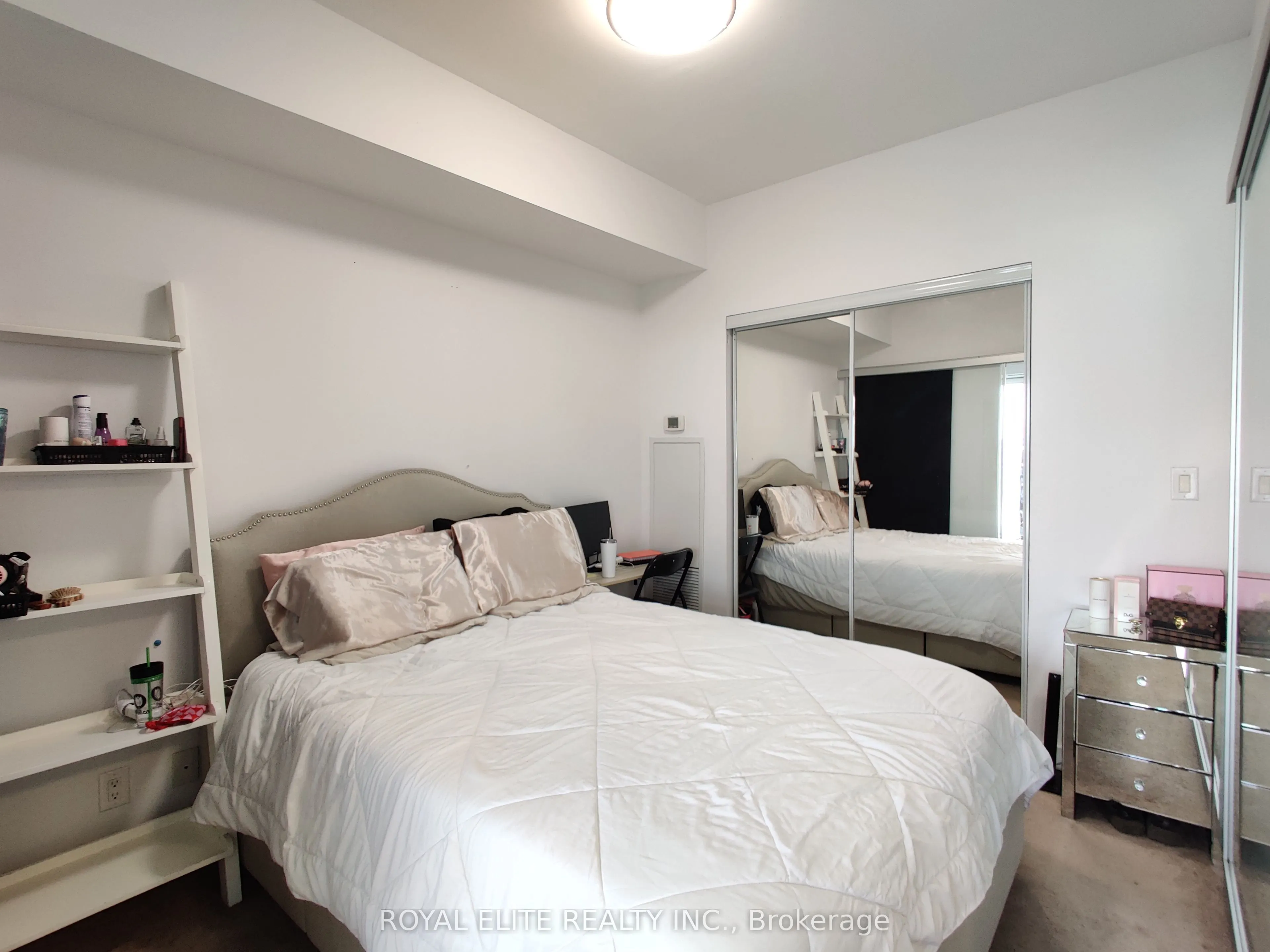 12 York Street, #3405
