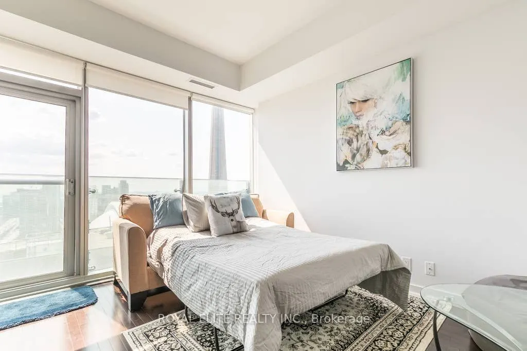 12 York Street, #3405