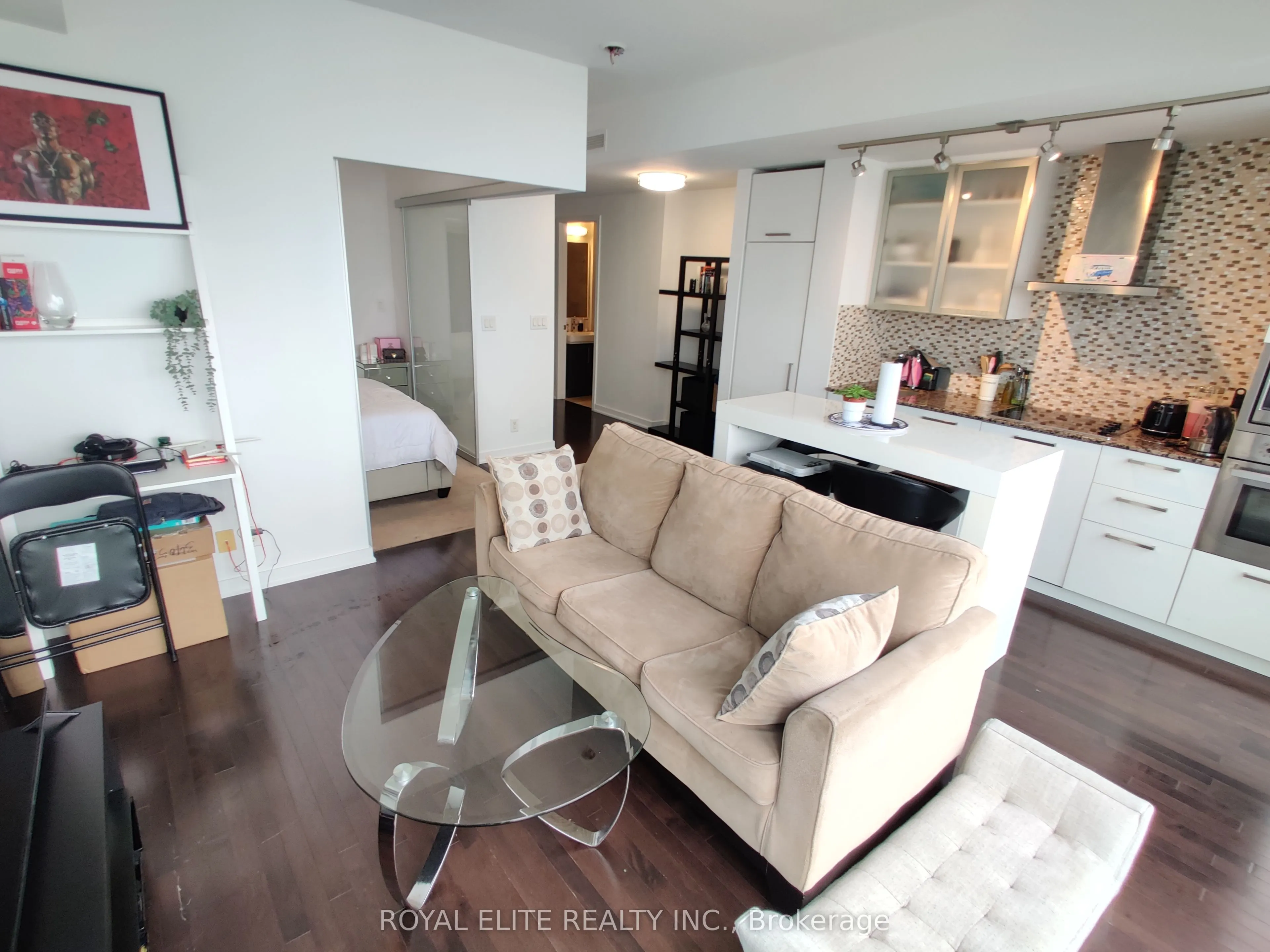 12 York Street, #3405