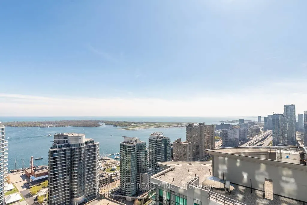 12 York Street, #3405