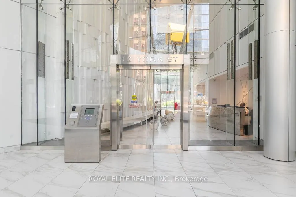 12 York Street, #3405