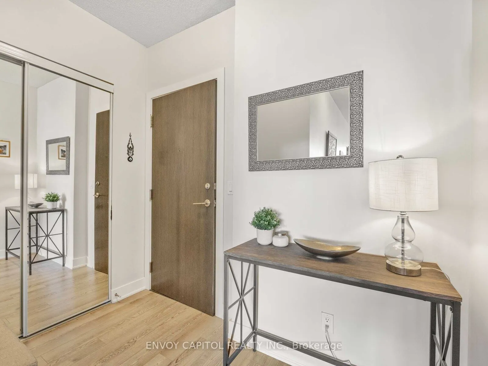 28 Linden Street, #1702