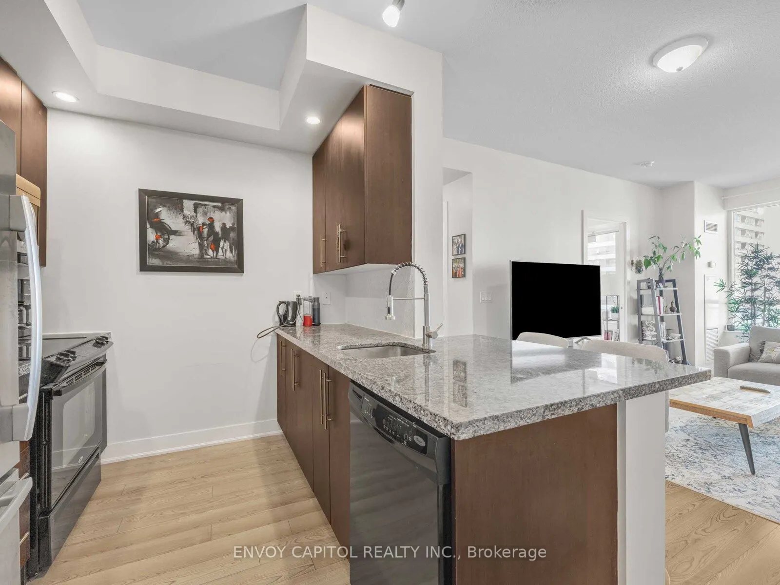 28 Linden Street, #1702