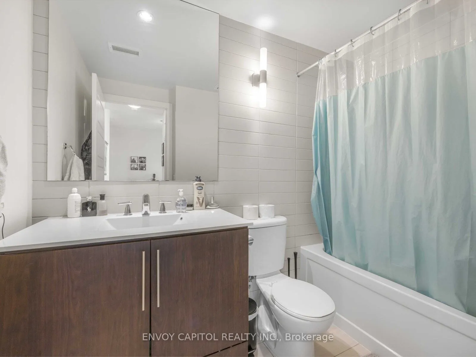 28 Linden Street, #1702