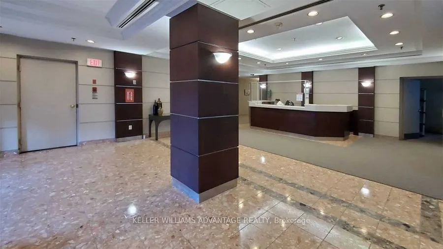 117 Gerrard Street E, #404