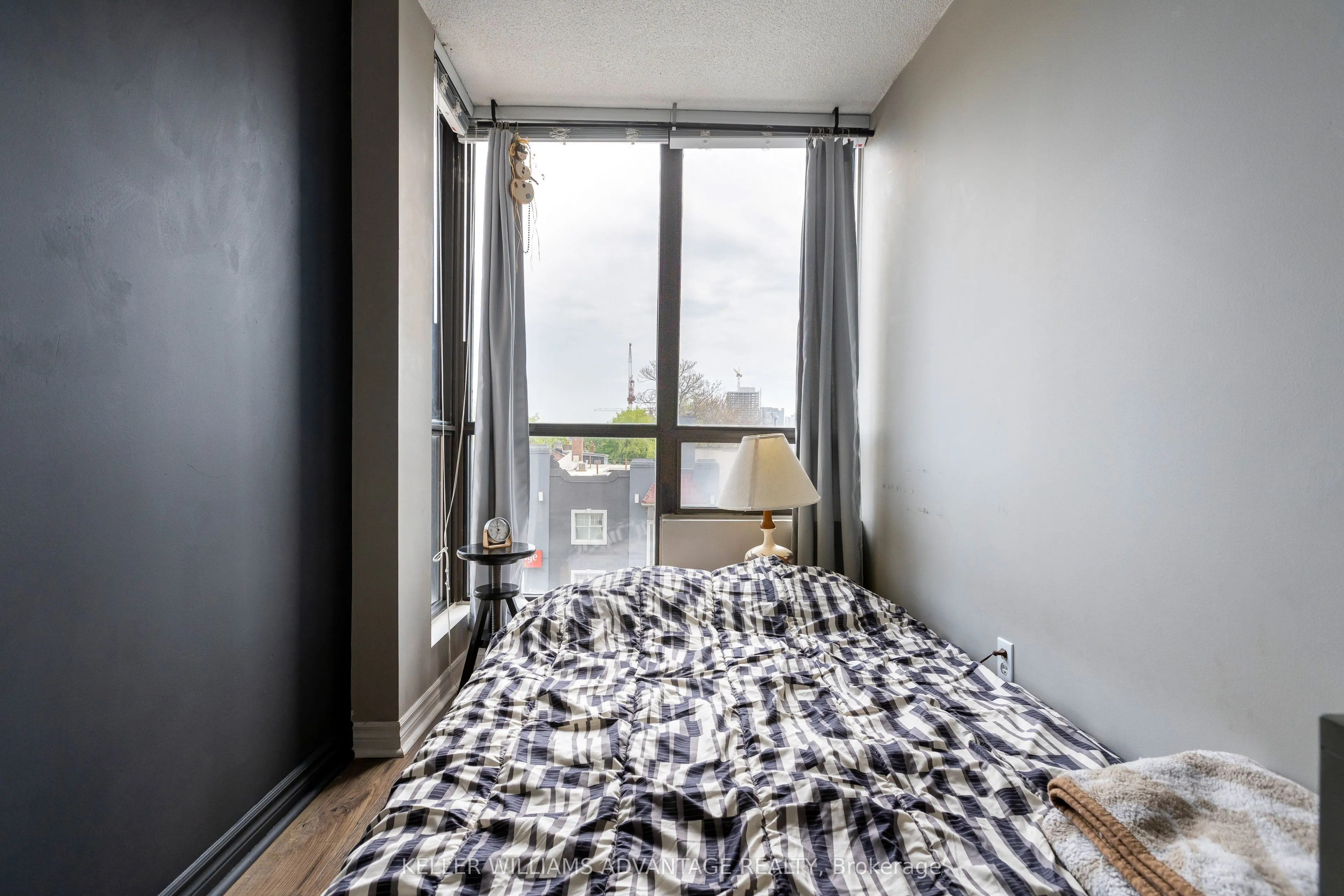 117 Gerrard Street E, #404