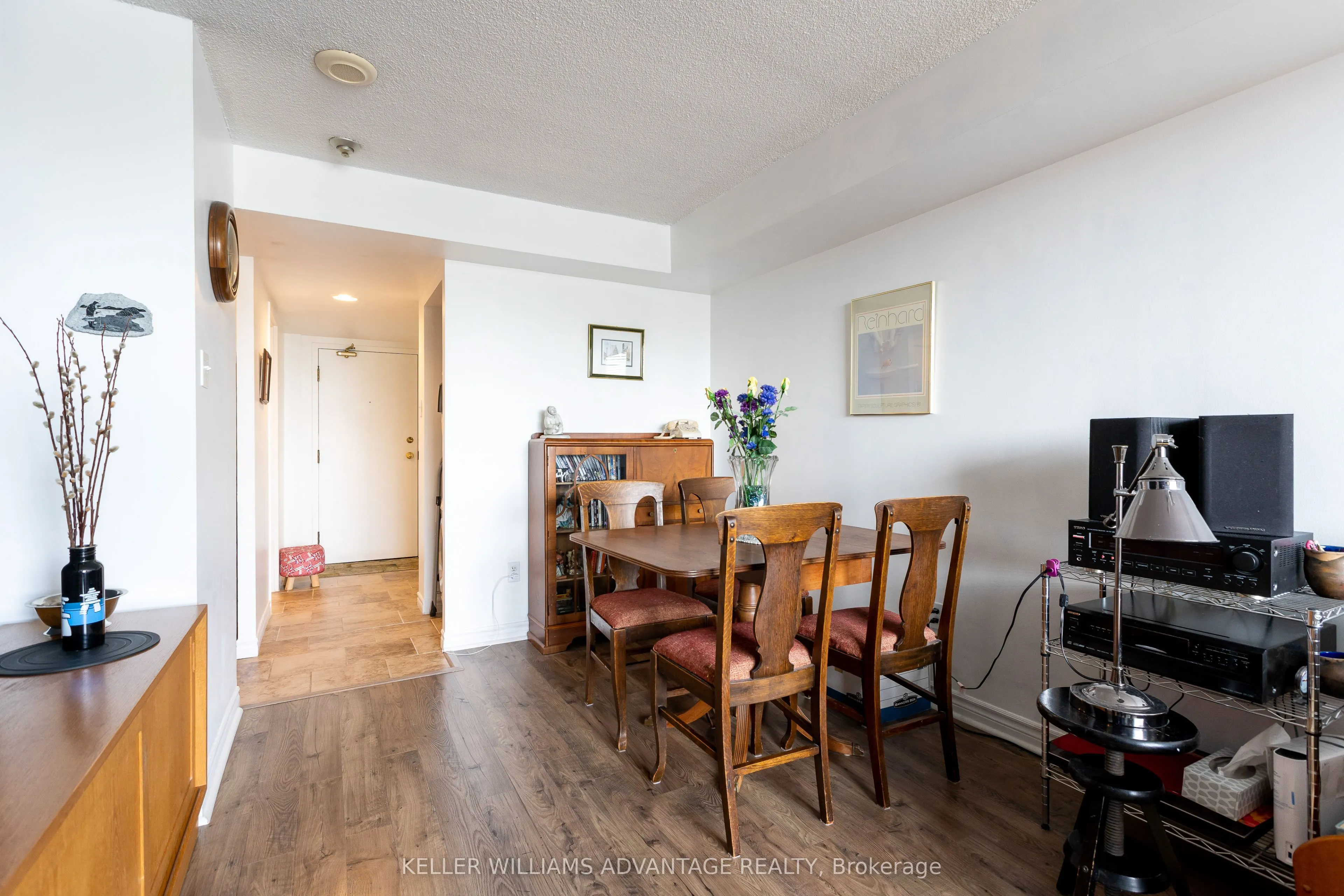 117 Gerrard Street E, #404
