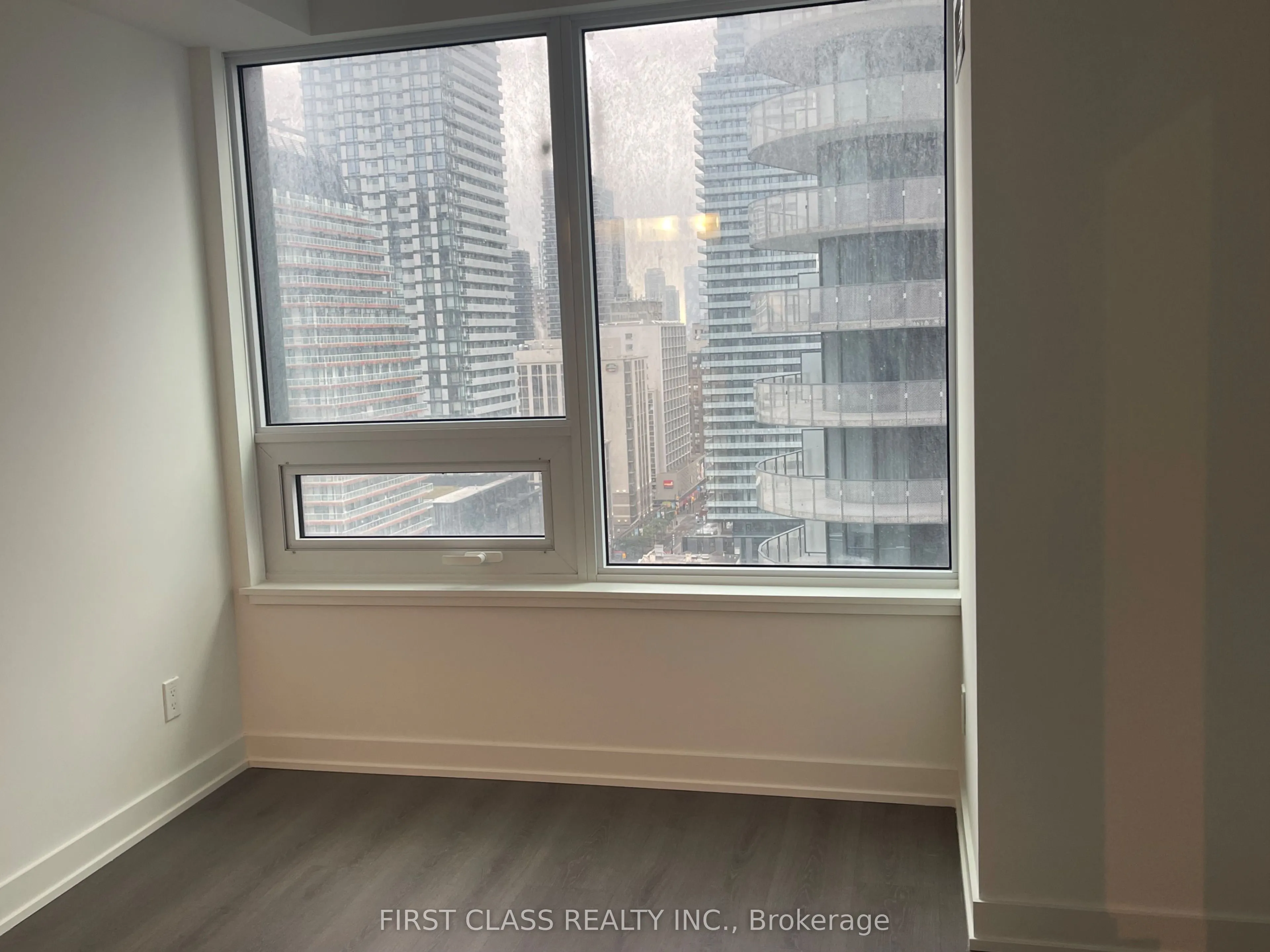 8 Wellesley Street W, #2016