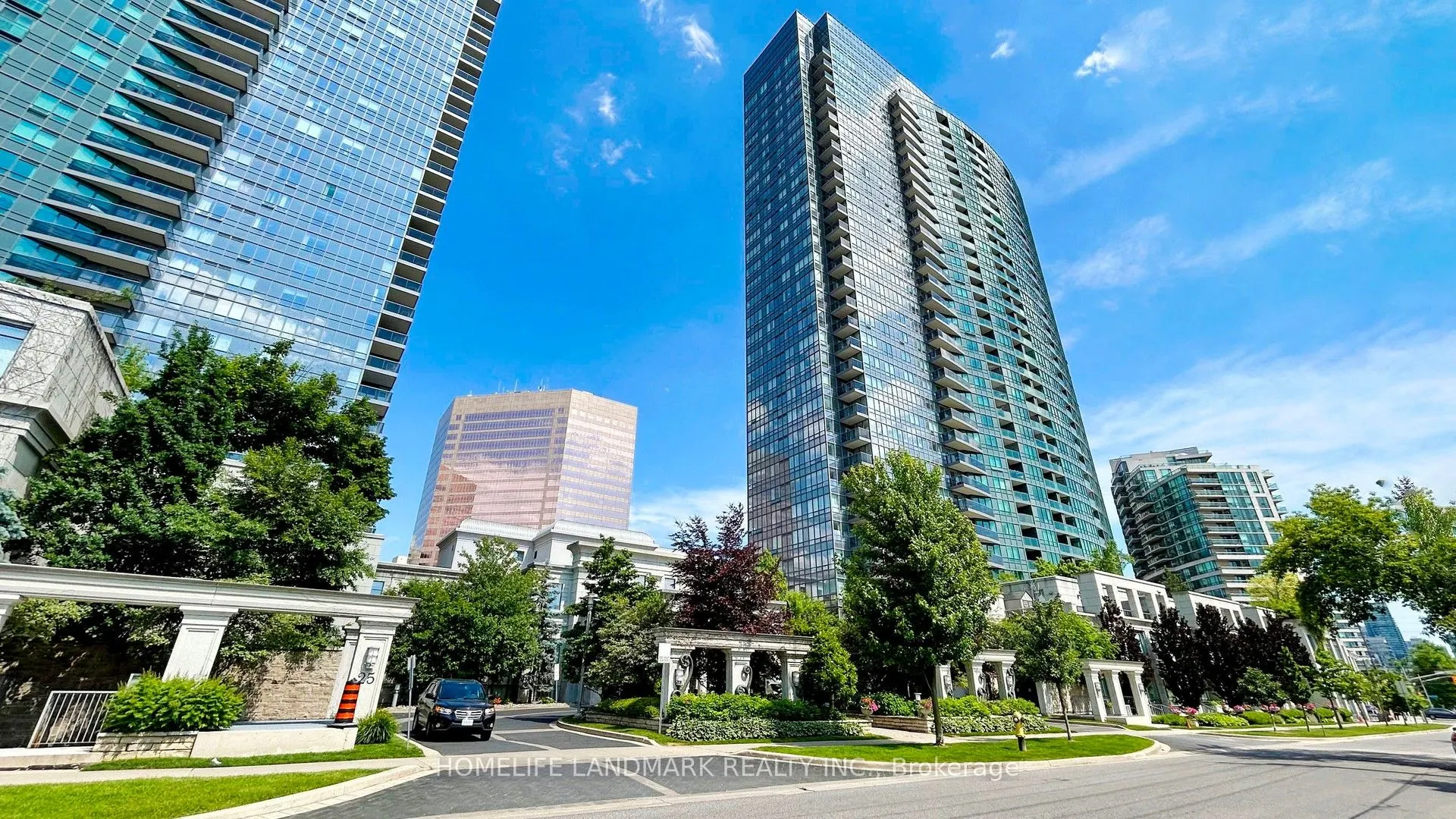 15 Greenview Avenue, #1011