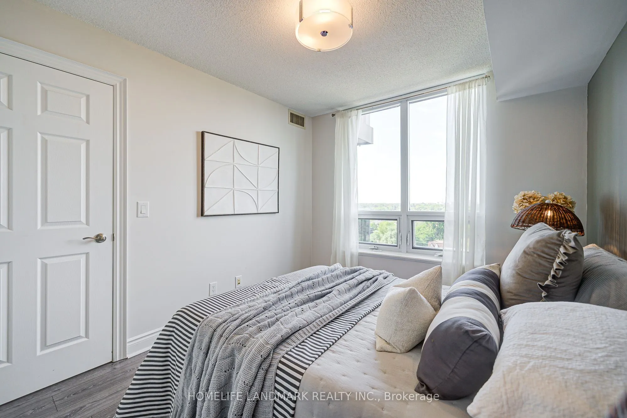 15 Greenview Avenue, #1011