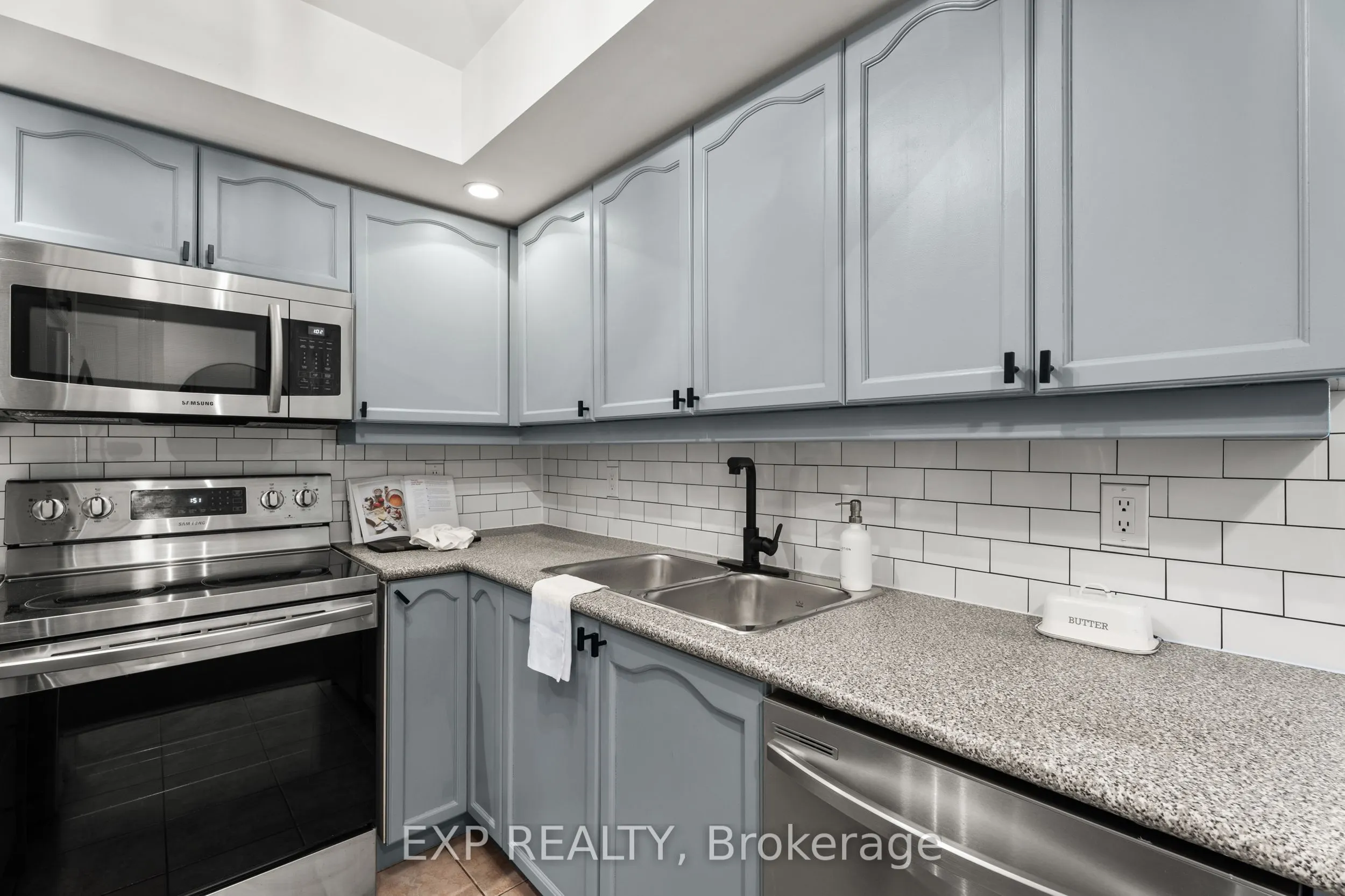15 Northtown Way, #1222