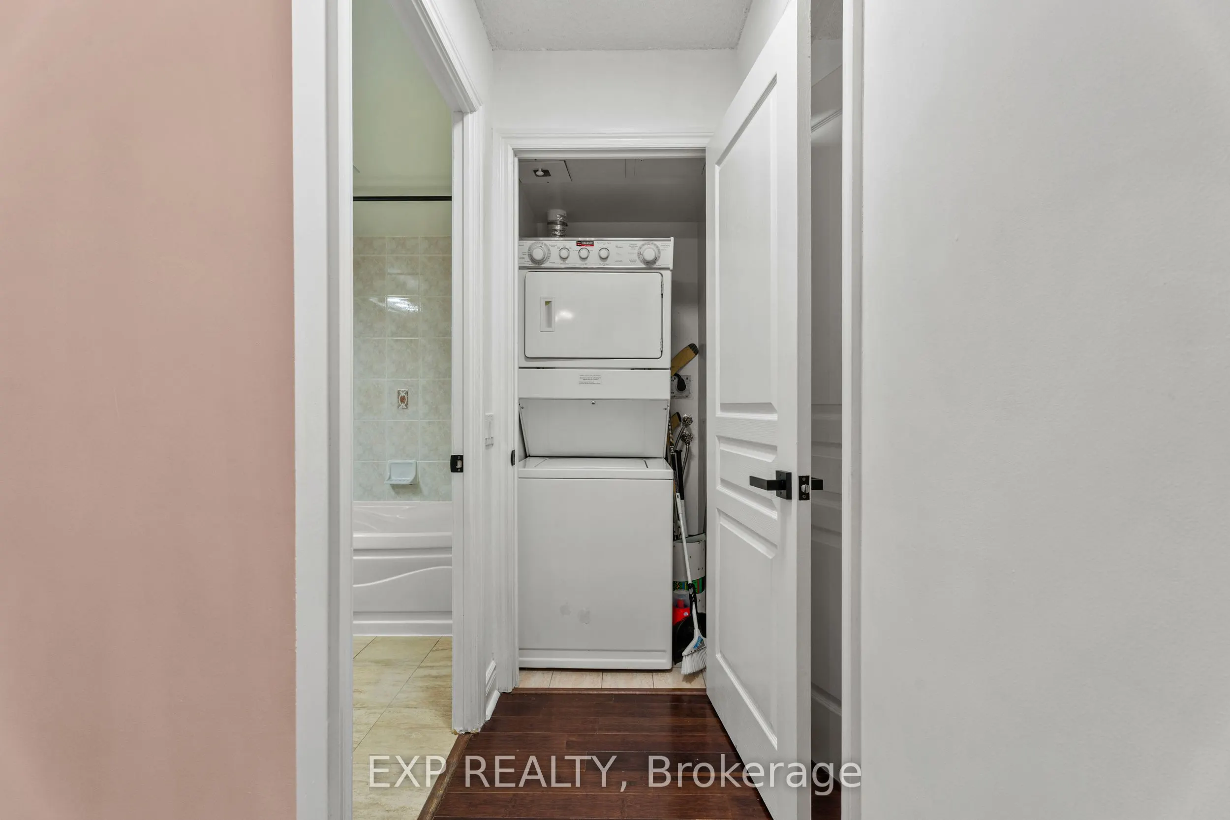 15 Northtown Way, #1222
