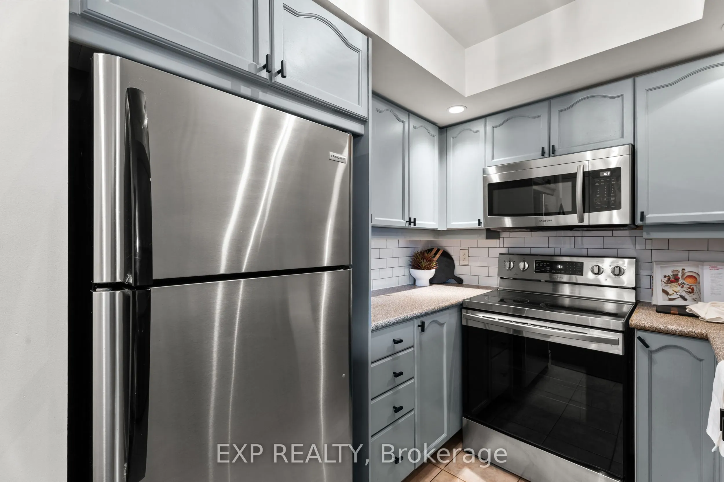 15 Northtown Way, #1222