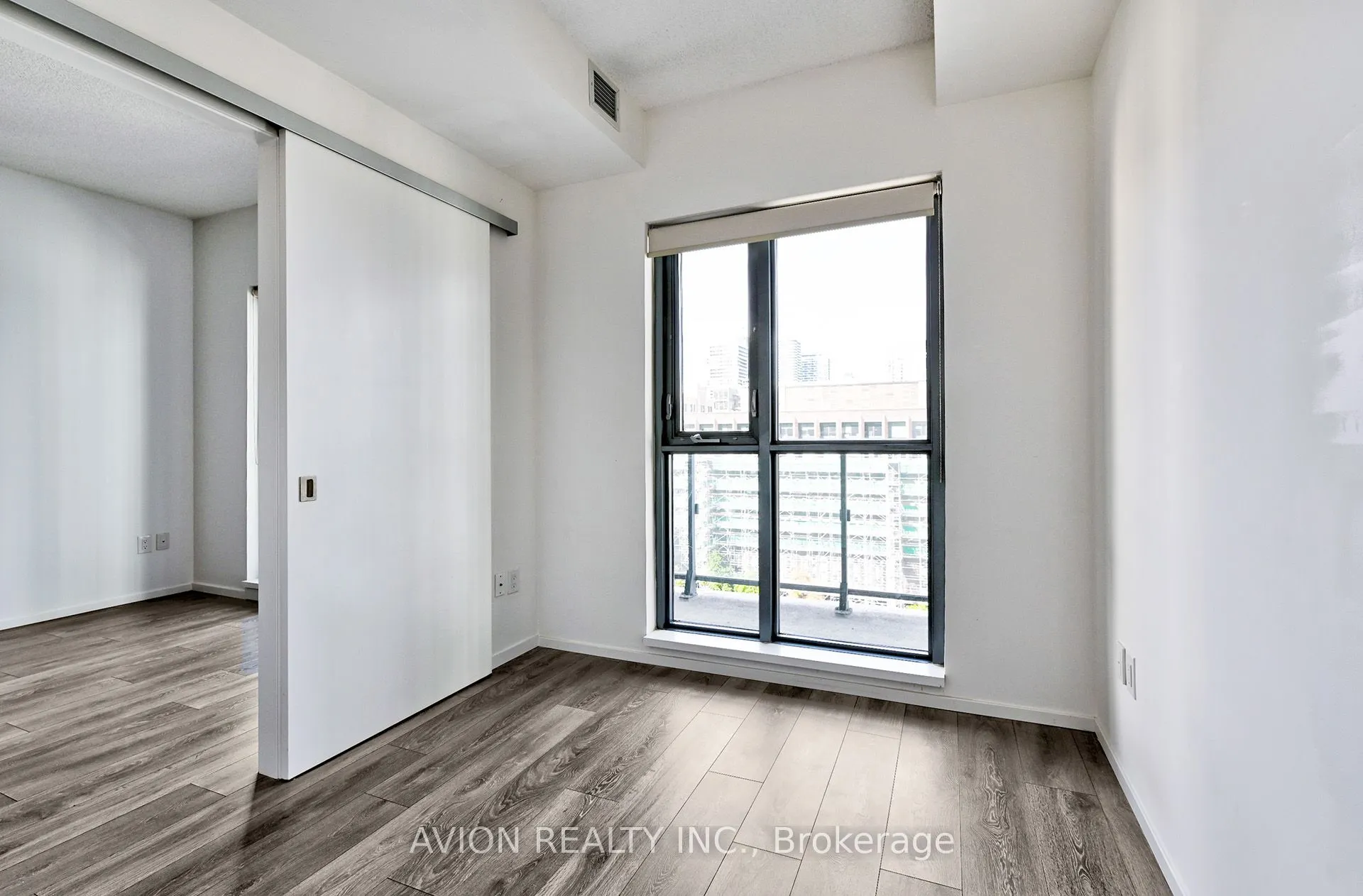 159 Dundas Street E, #1207
