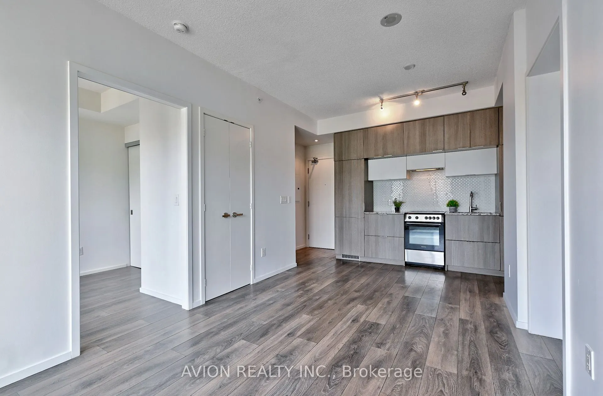 159 Dundas Street E, #1207