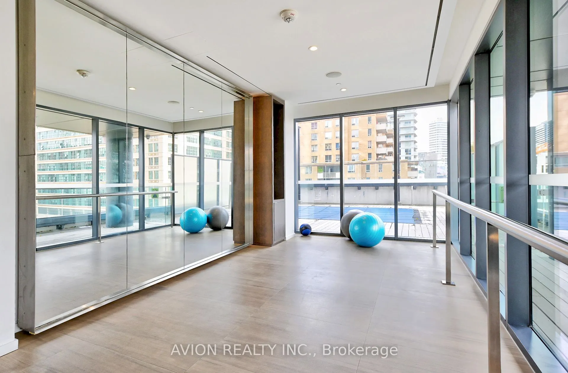 159 Dundas Street E, #1207