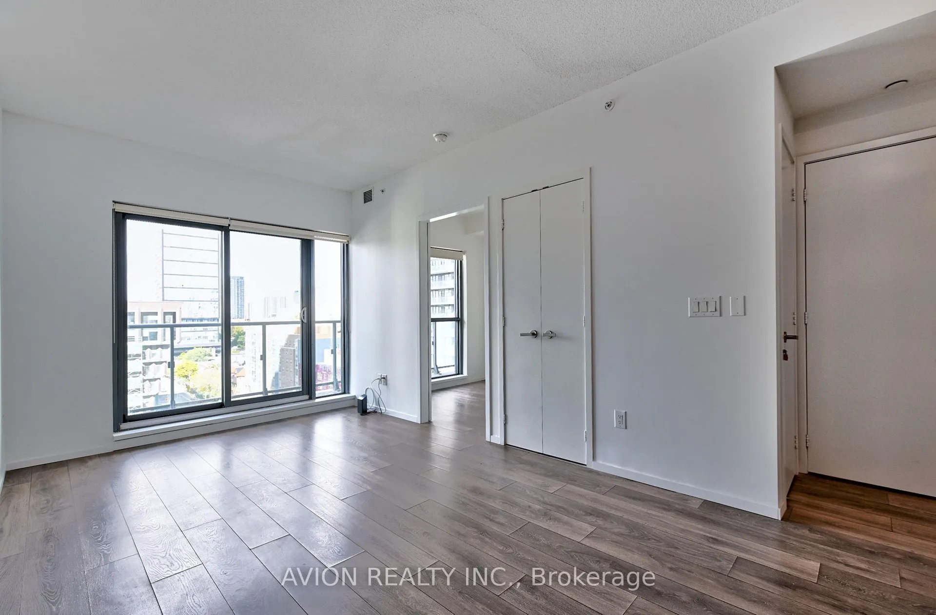 159 Dundas Street E, #1207