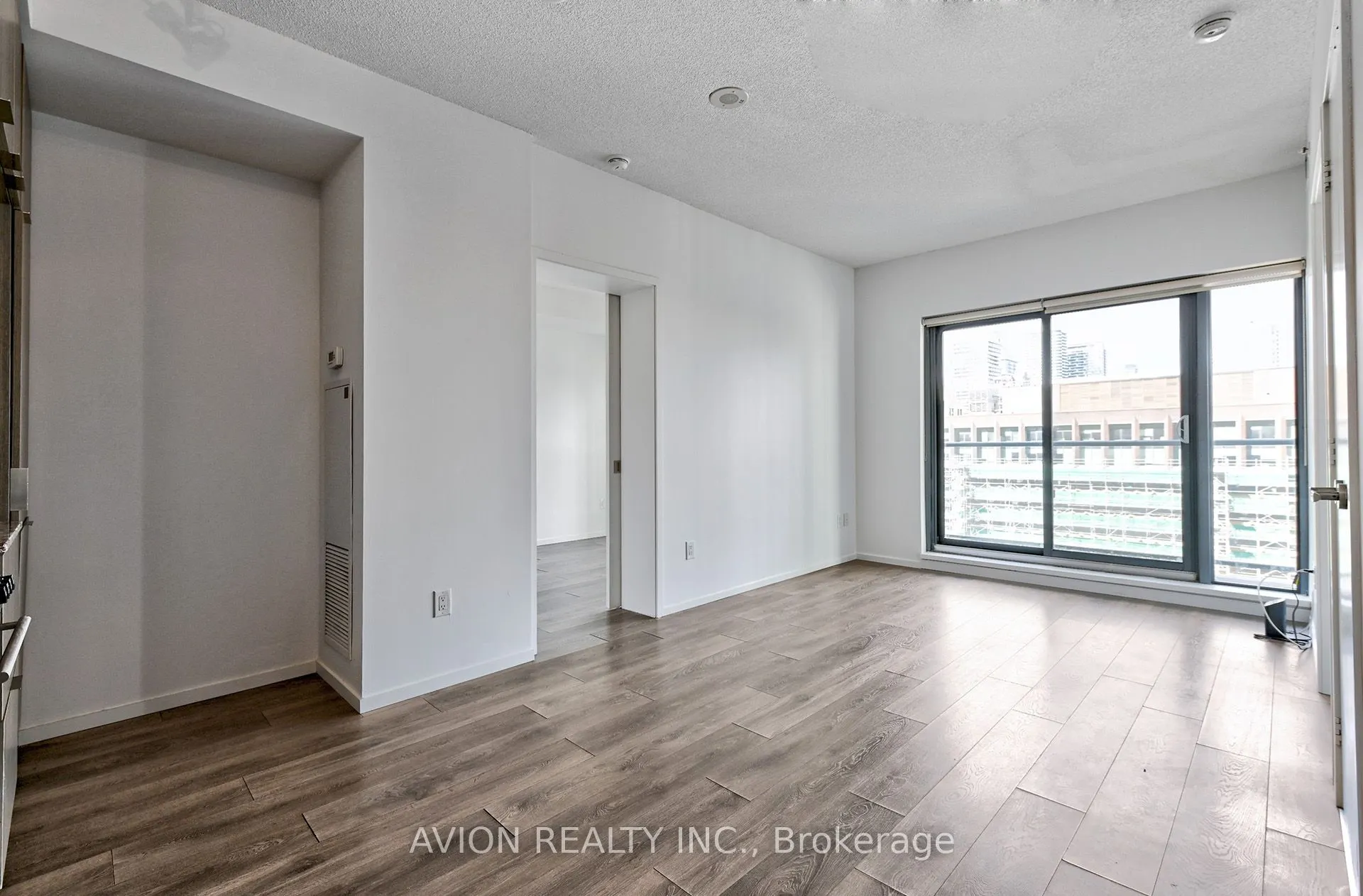 159 Dundas Street E, #1207