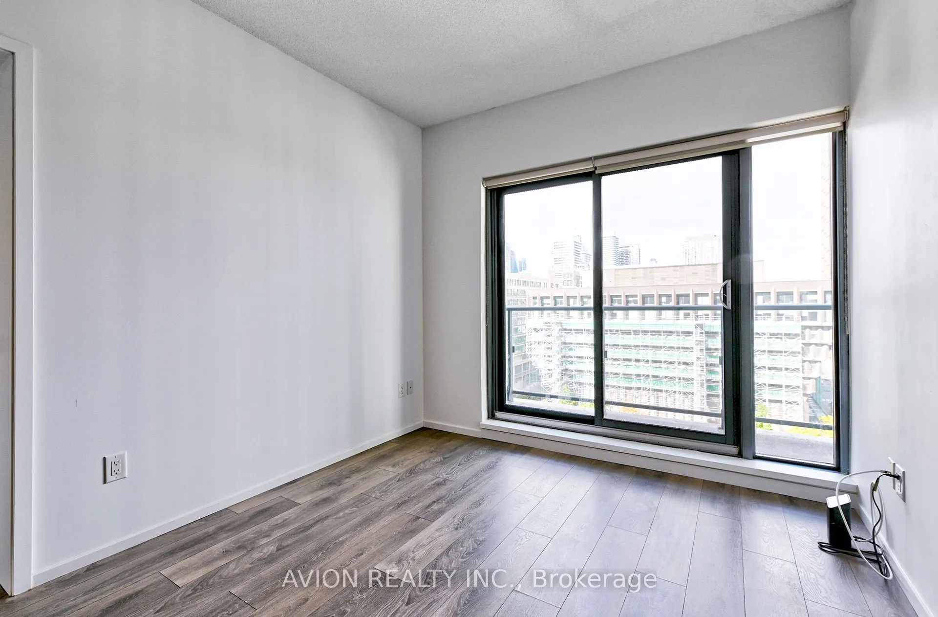 159 Dundas Street E, #1207